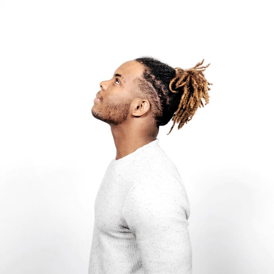 Daniel (I/O) in profile, looking upward